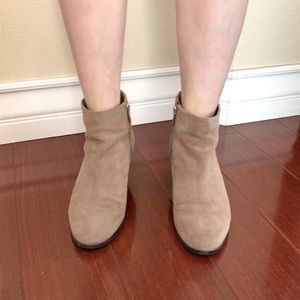 Sam Edelman - nude suede ankle boots - size 8 - normal wear